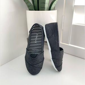 NEW Toddler Girls Black Denim Slip On Shoes (Size 10)